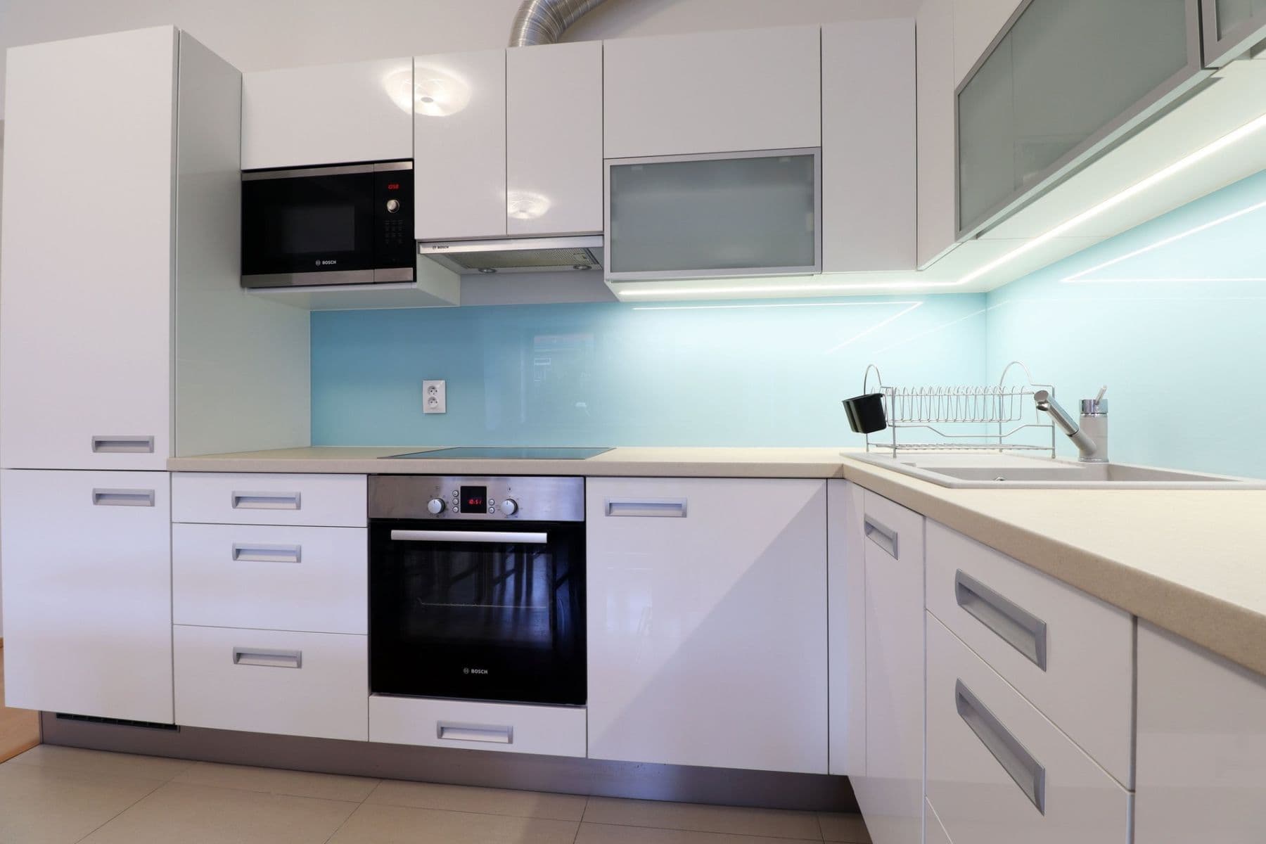 Pronájem bytu 4+kk 123 m², Nikoly Tesly, Praha, Praha Pronájem bytu 4+kk 123 m², Nikoly Tesly, Praha, Praha