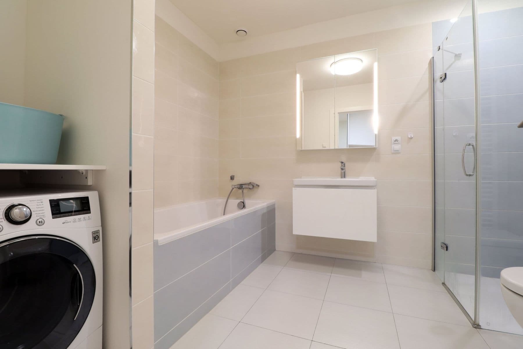 Pronájem bytu 4+kk 123 m², Nikoly Tesly, Praha, Praha Pronájem bytu 4+kk 123 m², Nikoly Tesly, Praha, Praha