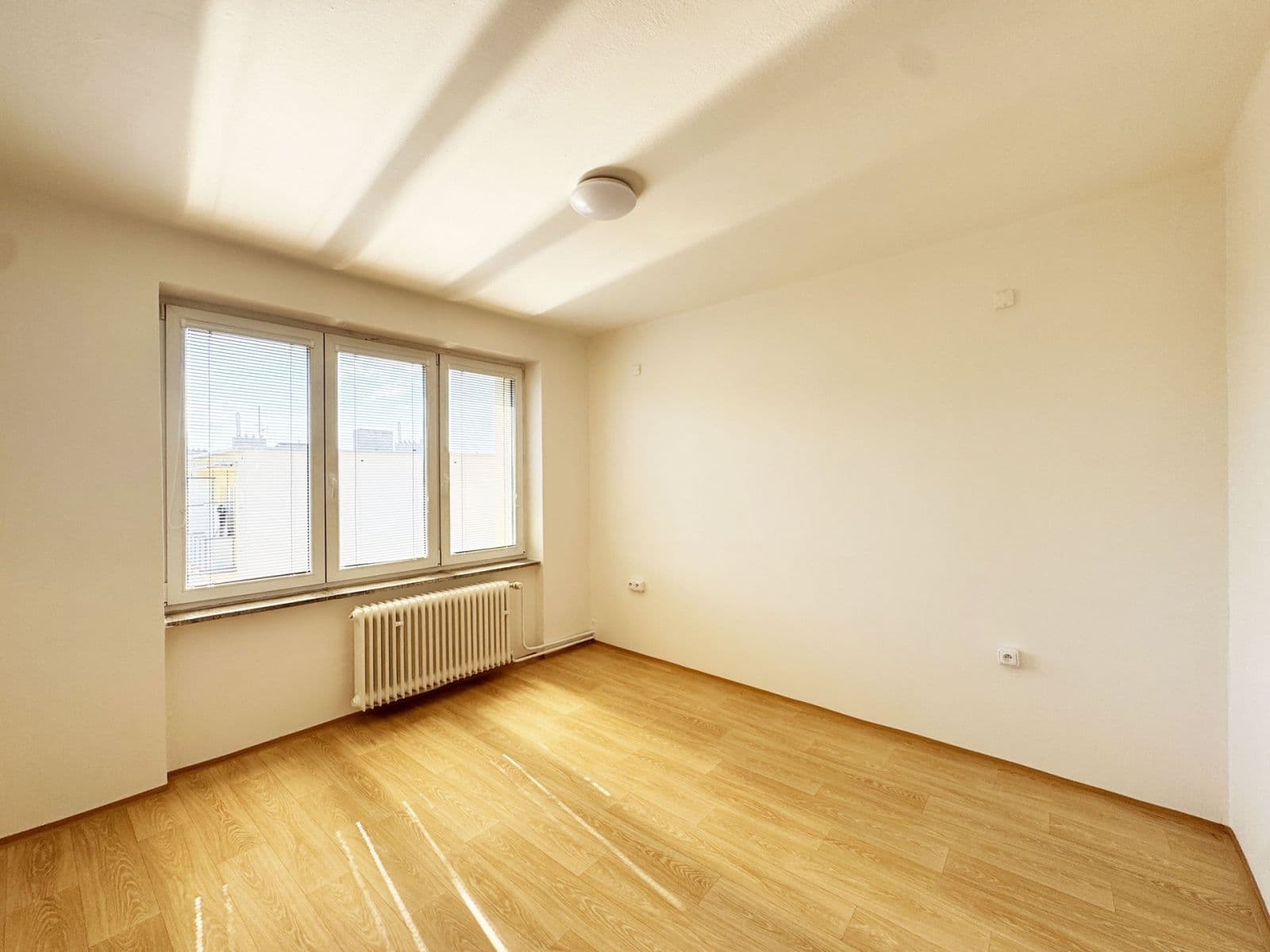 Pronájem bytu 4+kk 92 m², Anýžova, Hořovice, Středočeský kraj Pronájem bytu 4+kk 92 m², Anýžova, Hořovice, Středočeský kraj