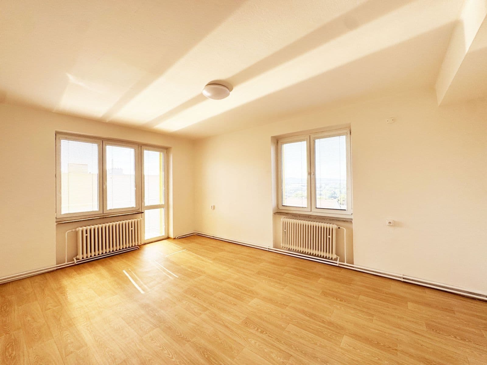 Pronájem bytu 4+kk 92 m², Anýžova, Hořovice, Středočeský kraj Pronájem bytu 4+kk 92 m², Anýžova, Hořovice, Středočeský kraj