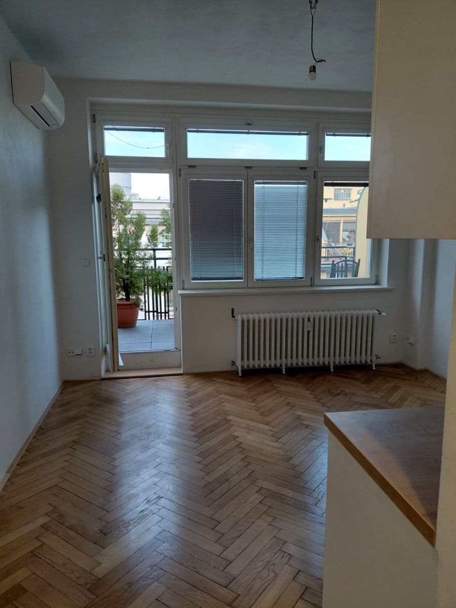 Pronájem bytu 1+kk 24 m², Veletržní, Praha, Praha Pronájem bytu 1+kk 24 m², Veletržní, Praha, Praha
