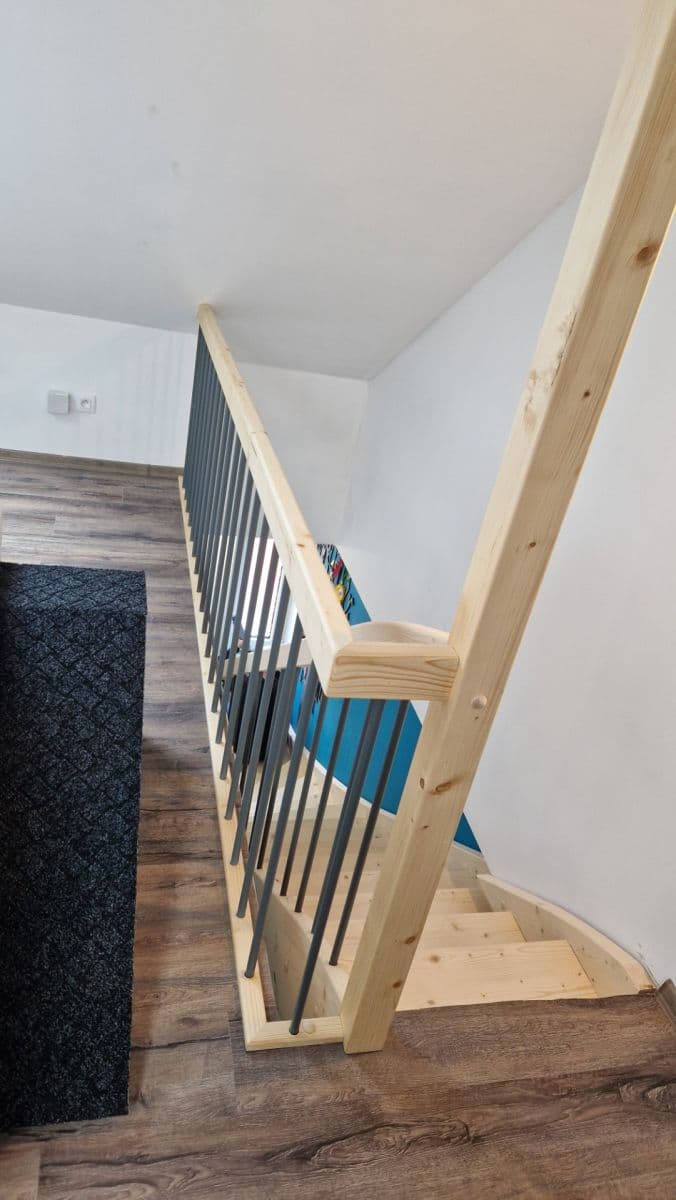 Prodej bytu 3+1 100 m², Šumavská, Karlovy Vary, Karlovarský kraj Prodej bytu 3+1 100 m², Šumavská, Karlovy Vary, Karlovarský kraj