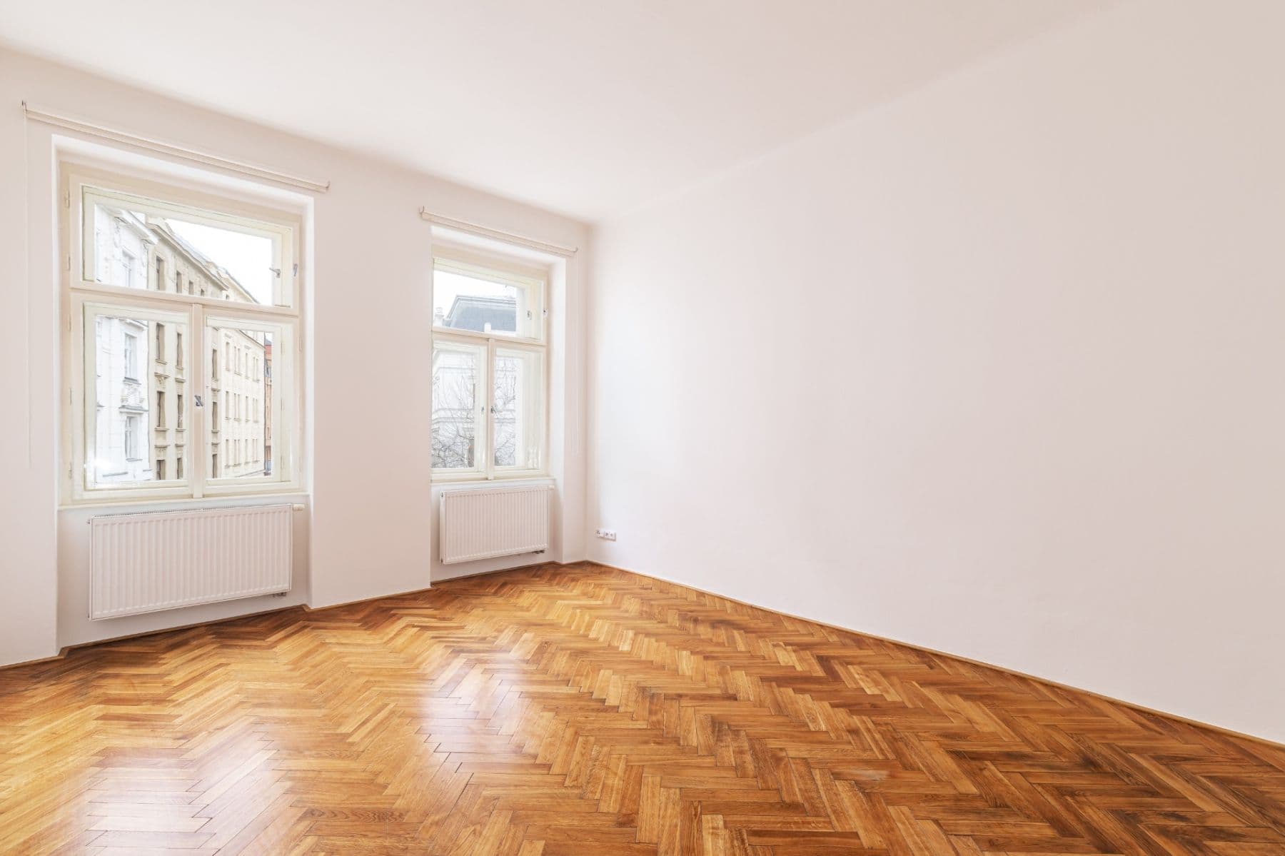 Pronájem bytu 1+1 45 m², Kamenická, Praha, Praha Pronájem bytu 1+1 45 m², Kamenická, Praha, Praha