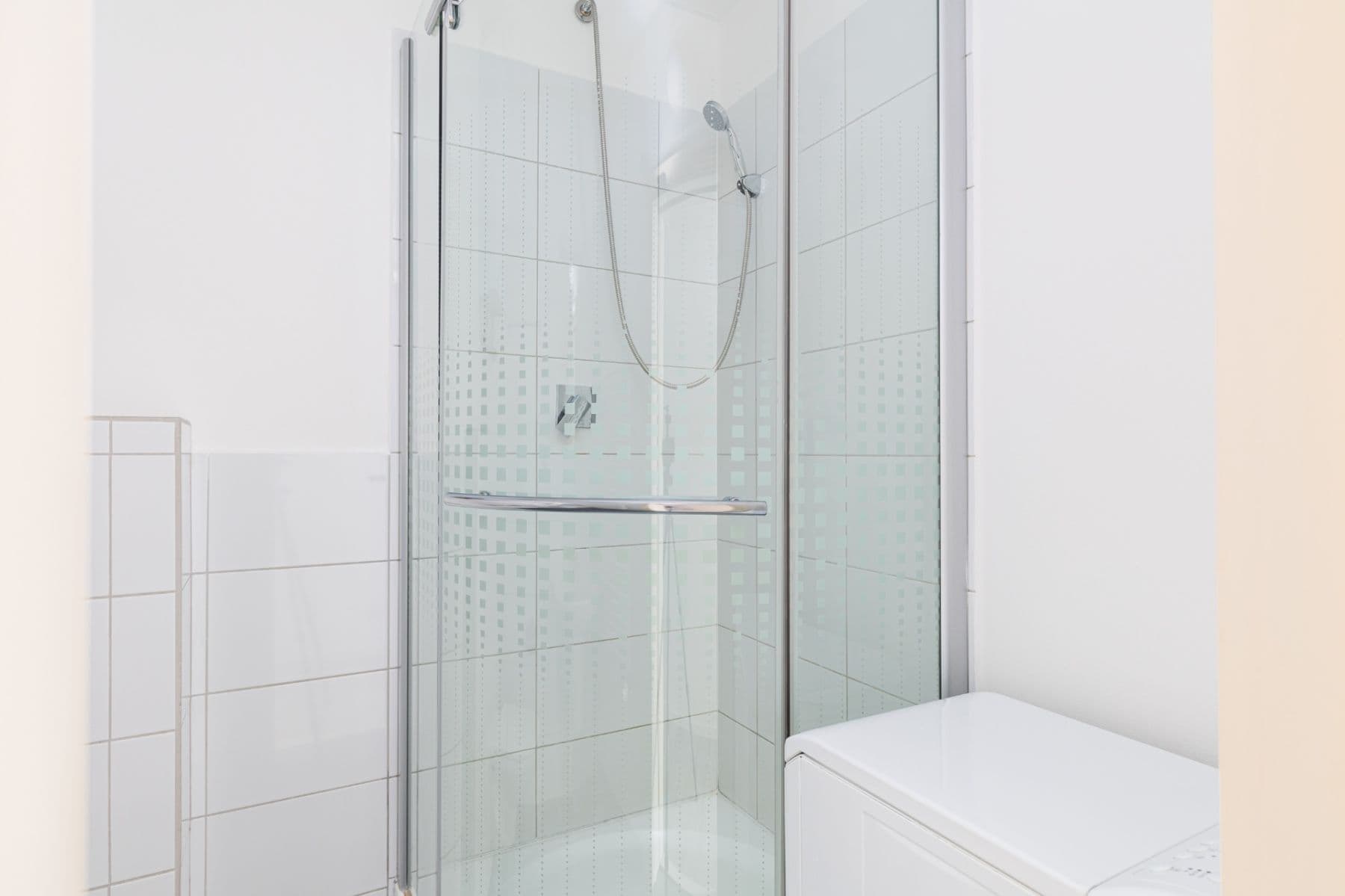 Pronájem bytu 1+1 45 m², Kamenická, Praha, Praha Pronájem bytu 1+1 45 m², Kamenická, Praha, Praha
