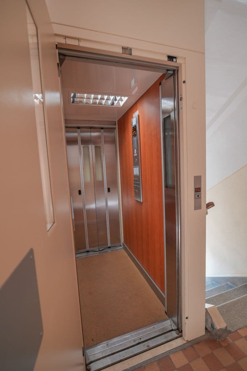 Prodej bytu 3+kk 60 m², Partyzánská, Plzeň, Plzeňský kraj Prodej bytu 3+kk 60 m², Partyzánská, Plzeň, Plzeňský kraj