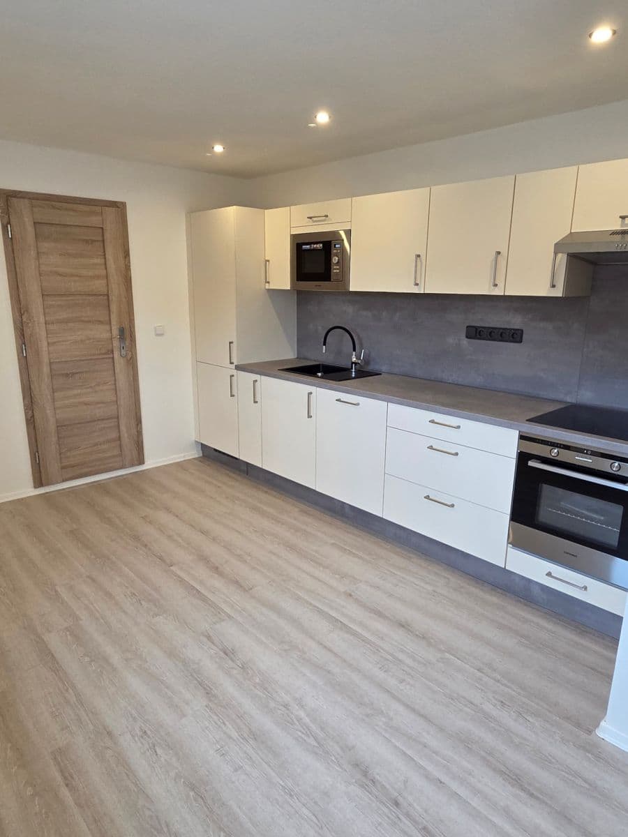 Pronájem bytu 4+1 107 m², Dalibora z Myšlína, Doksy, Liberecký kraj Pronájem bytu 4+1 107 m², Dalibora z Myšlína, Doksy, Liberecký kraj
