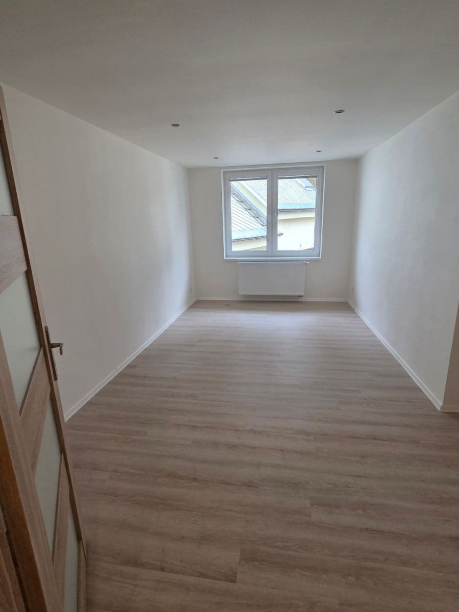 Pronájem bytu 4+1 107 m², Dalibora z Myšlína, Doksy, Liberecký kraj Pronájem bytu 4+1 107 m², Dalibora z Myšlína, Doksy, Liberecký kraj
