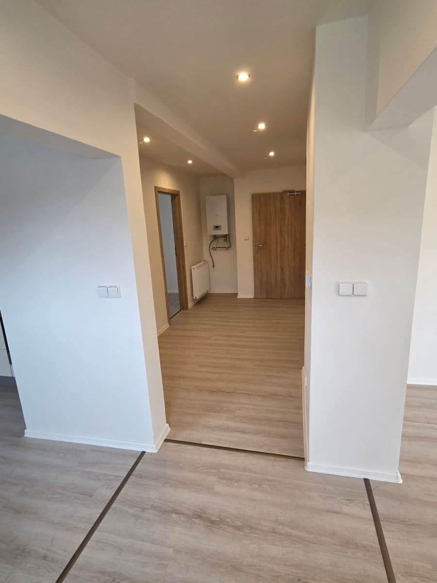 Pronájem bytu 4+1 107 m², Dalibora z Myšlína, Doksy, Liberecký kraj Pronájem bytu 4+1 107 m², Dalibora z Myšlína, Doksy, Liberecký kraj