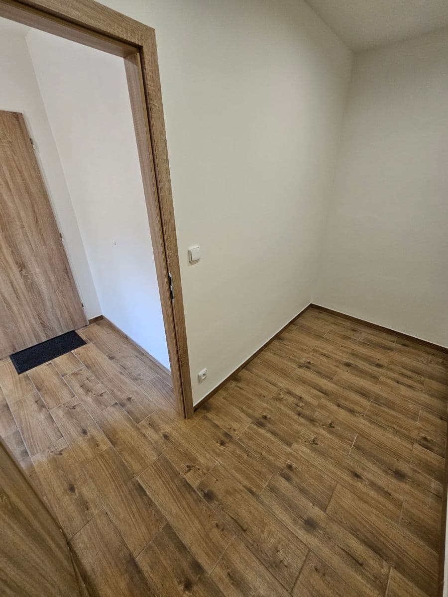 Pronájem bytu 3+kk 73 m², Pod Borným, Doksy, Liberecký kraj Pronájem bytu 3+kk 73 m², Pod Borným, Doksy, Liberecký kraj