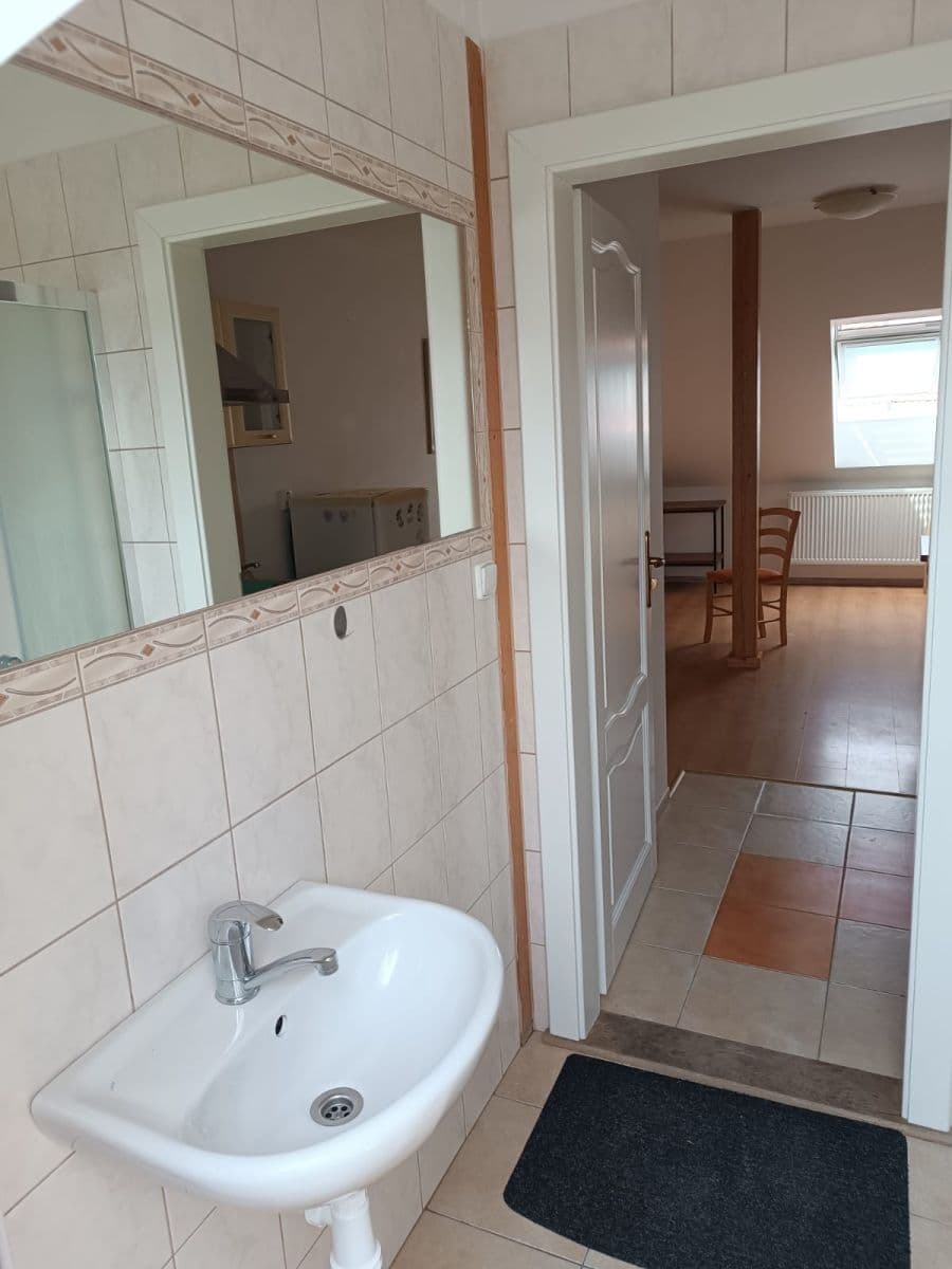Pronájem bytu 1+kk 25 m², Kašpara Malého, Bechyně, Jihočeský kraj Pronájem bytu 1+kk 25 m², Kašpara Malého, Bechyně, Jihočeský kraj