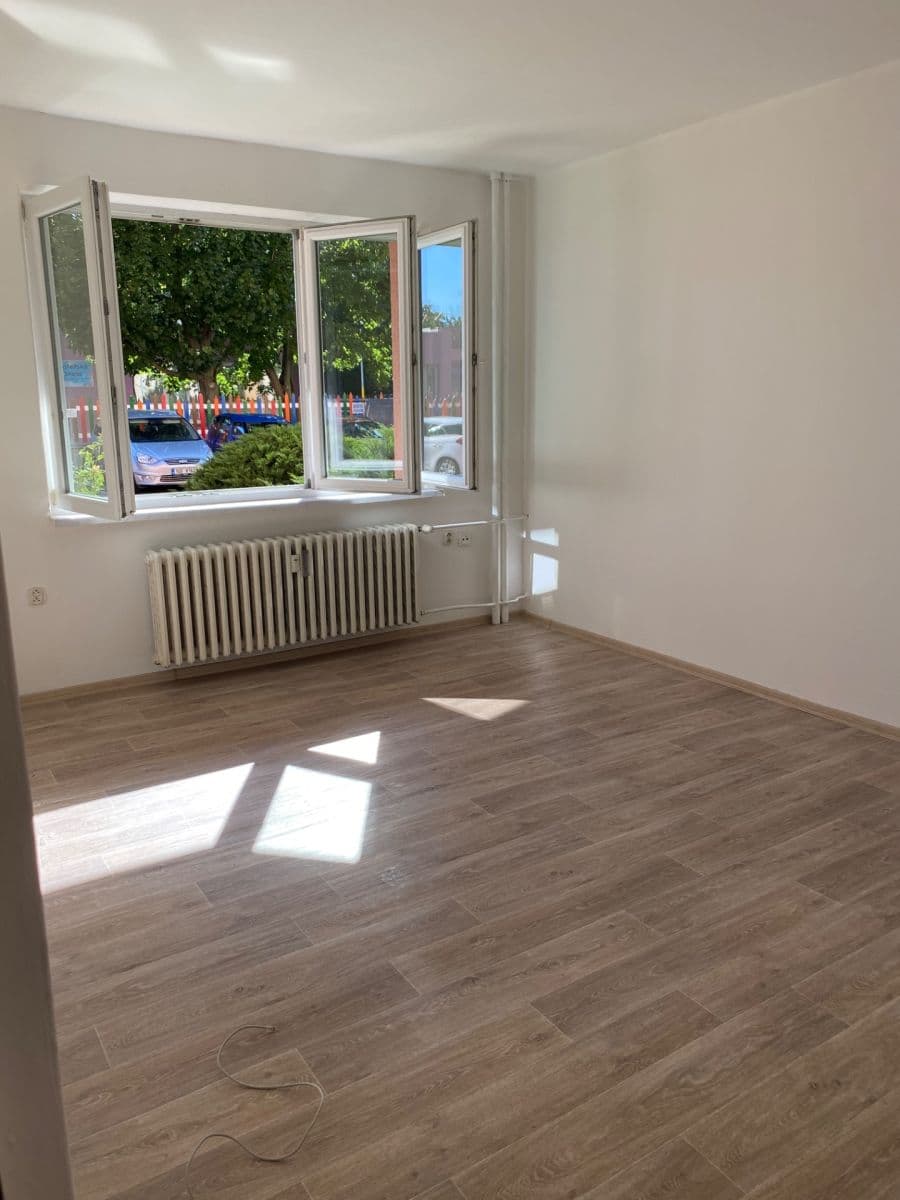 Prodej bytu 1+1 34 m², Jiráskova, Krnov, Moravskoslezský kraj Prodej bytu 1+1 34 m², Jiráskova, Krnov, Moravskoslezský kraj