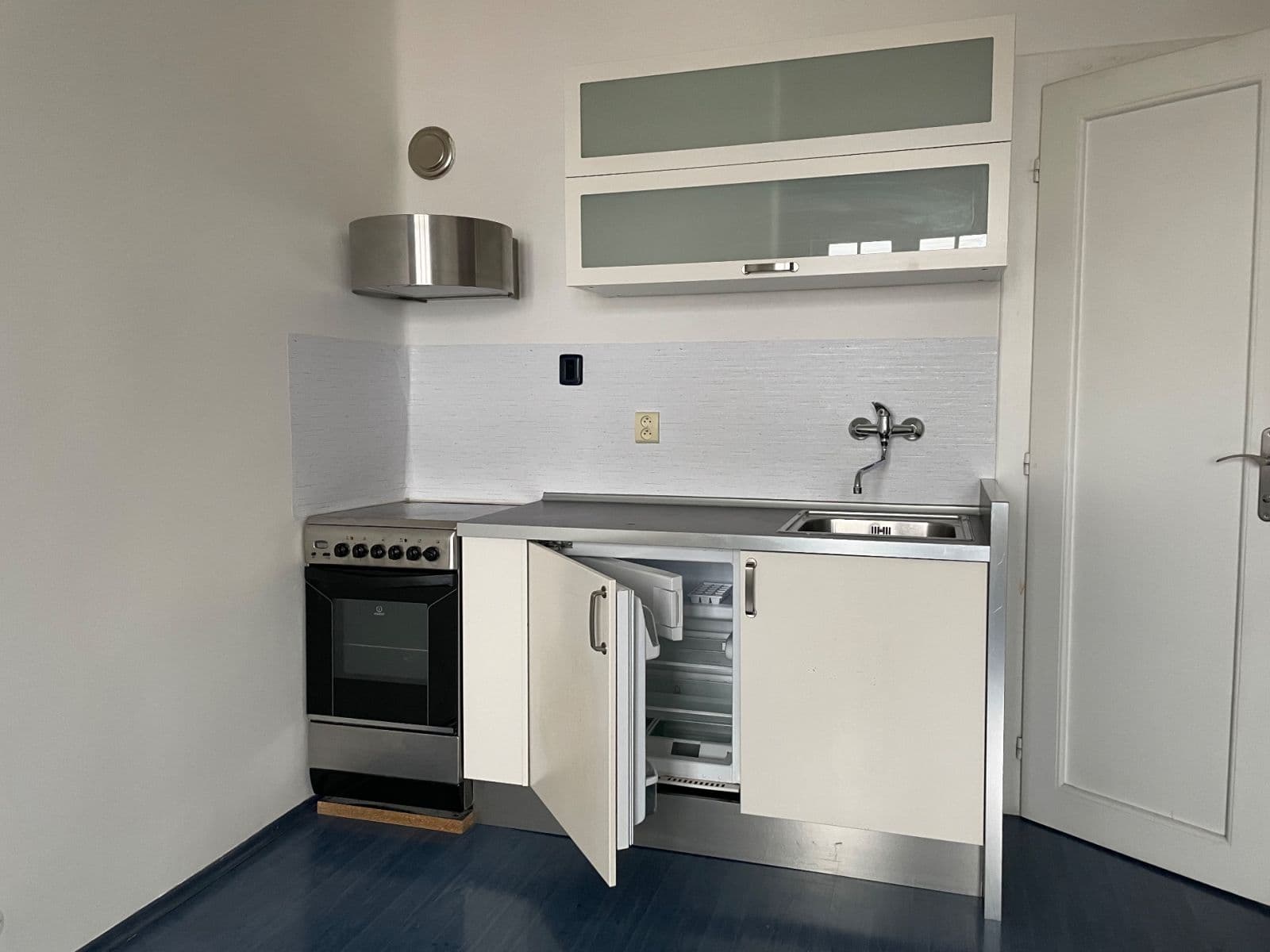 Pronájem bytu 1+kk 29 m², Šmilovského, Praha, Praha Pronájem bytu 1+kk 29 m², Šmilovského, Praha, Praha