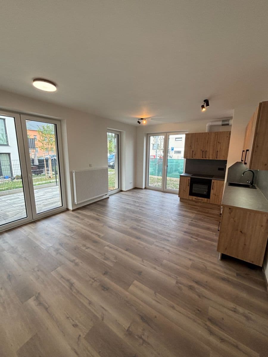 Pronájem bytu 1+kk 38 m², Ústavní, Dobřany, Plzeňský kraj Pronájem bytu 1+kk 38 m², Ústavní, Dobřany, Plzeňský kraj