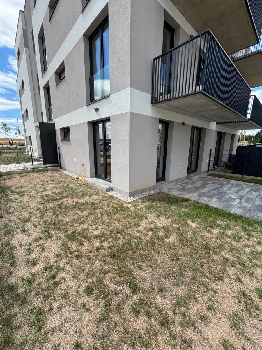 Pronájem bytu 1+kk 38 m², Ústavní, Dobřany, Plzeňský kraj Pronájem bytu 1+kk 38 m², Ústavní, Dobřany, Plzeňský kraj