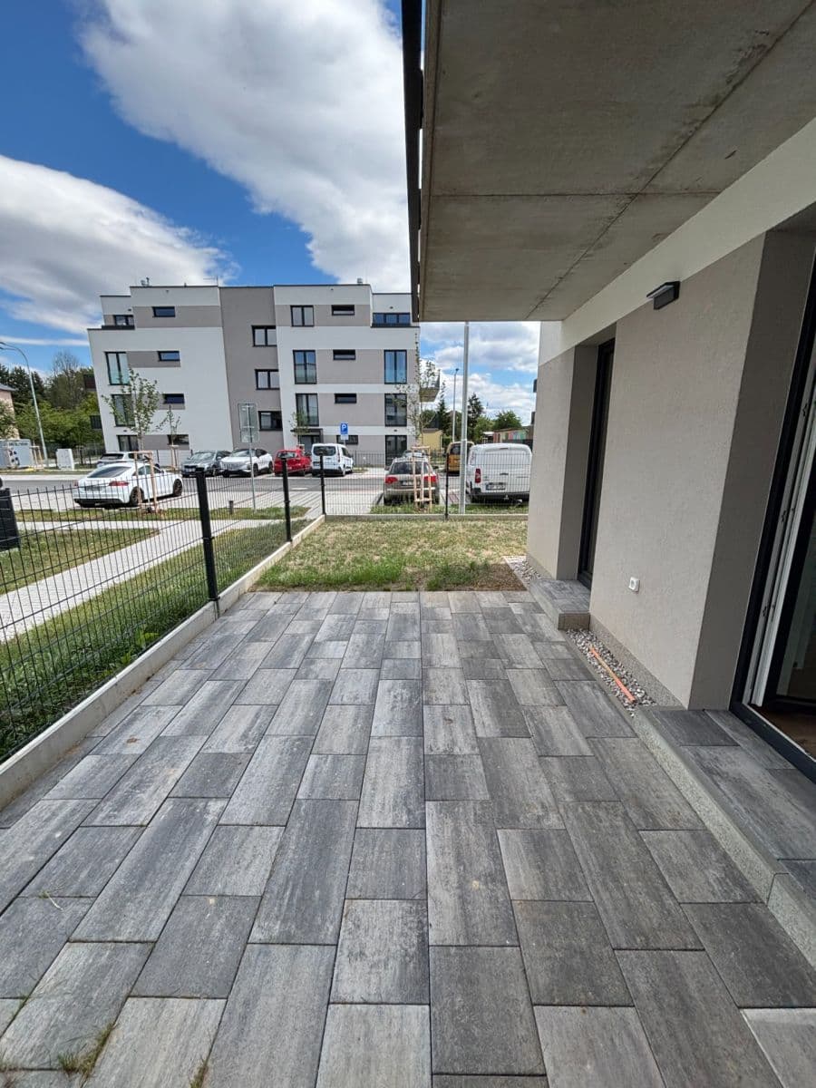 Pronájem bytu 1+kk 38 m², Ústavní, Dobřany, Plzeňský kraj Pronájem bytu 1+kk 38 m², Ústavní, Dobřany, Plzeňský kraj