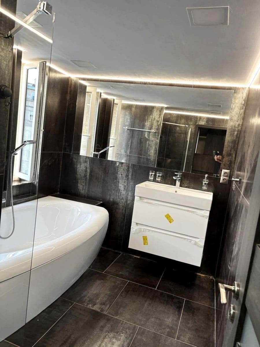 Pronájem bytu 3+1 84 m², Lvovská, Praha, Praha Pronájem bytu 3+1 84 m², Lvovská, Praha, Praha