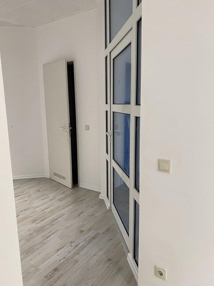 Pronájem bytu 3+1 89 m², Ernst Thälmann Str. 39, Heidenau, Sasko Pronájem bytu 3+1 89 m², Ernst Thälmann Str. 39, Heidenau, Sasko
