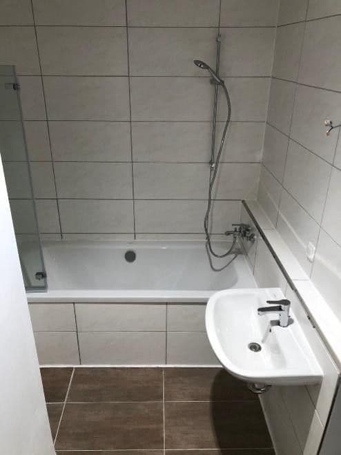 Pronájem bytu 3+1 89 m², Ernst Thälmann Str. 39, Heidenau, Sasko Pronájem bytu 3+1 89 m², Ernst Thälmann Str. 39, Heidenau, Sasko
