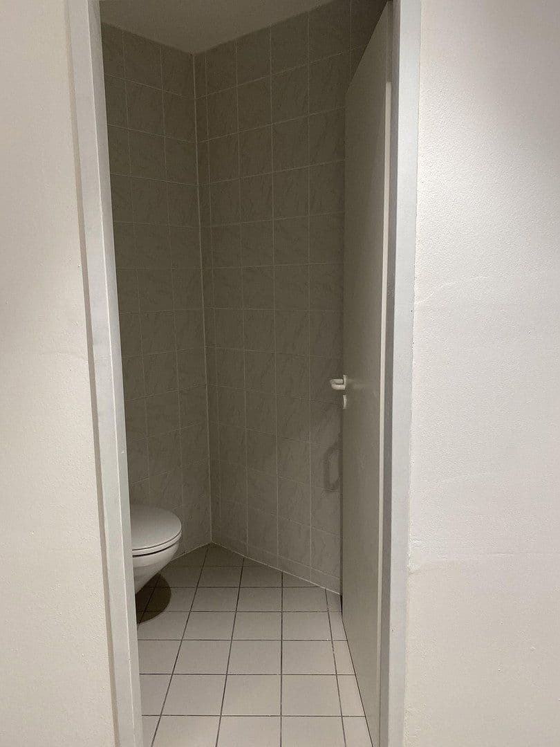 Pronájem bytu 3+1 89 m², Ernst Thälmann Str. 39, Heidenau, Sasko Pronájem bytu 3+1 89 m², Ernst Thälmann Str. 39, Heidenau, Sasko