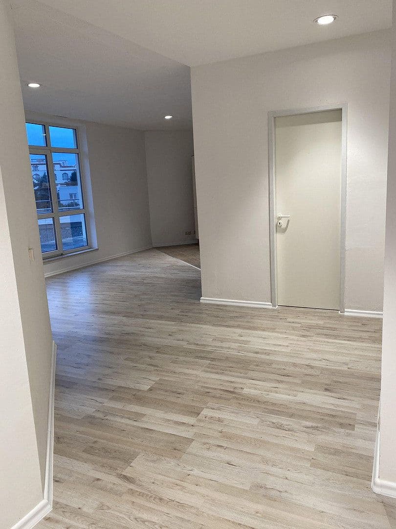 Pronájem bytu 3+1 89 m², Ernst Thälmann Str. 39, Heidenau, Sasko Pronájem bytu 3+1 89 m², Ernst Thälmann Str. 39, Heidenau, Sasko