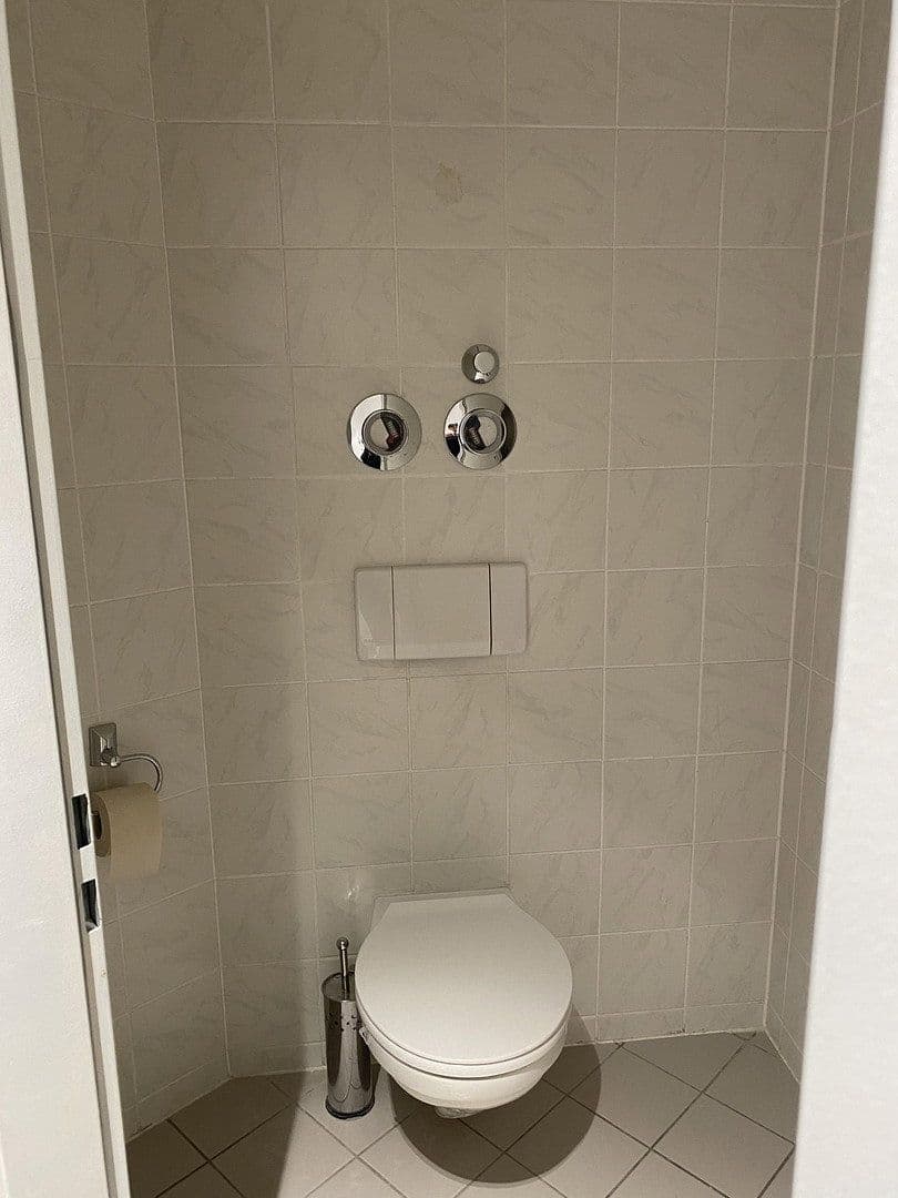 Pronájem bytu 3+1 89 m², Ernst Thälmann Str. 39, Heidenau, Sasko Pronájem bytu 3+1 89 m², Ernst Thälmann Str. 39, Heidenau, Sasko