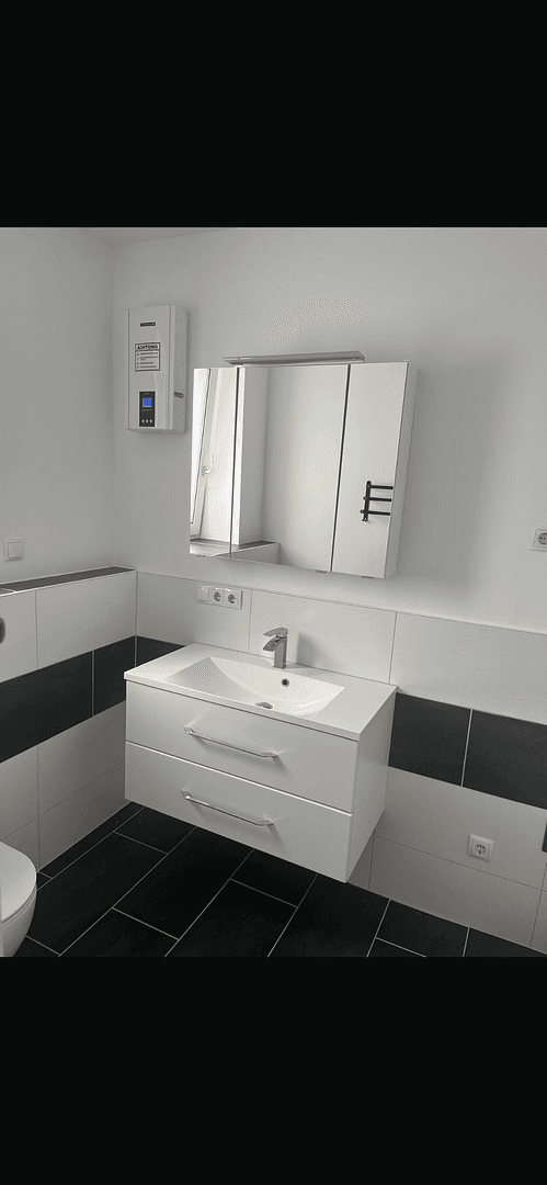 Pronájem bytu 3+1 87 m², Honnefer Str. 4, Asbach, Porýní-Falc Pronájem bytu 3+1 87 m², Honnefer Str. 4, Asbach, Porýní-Falc