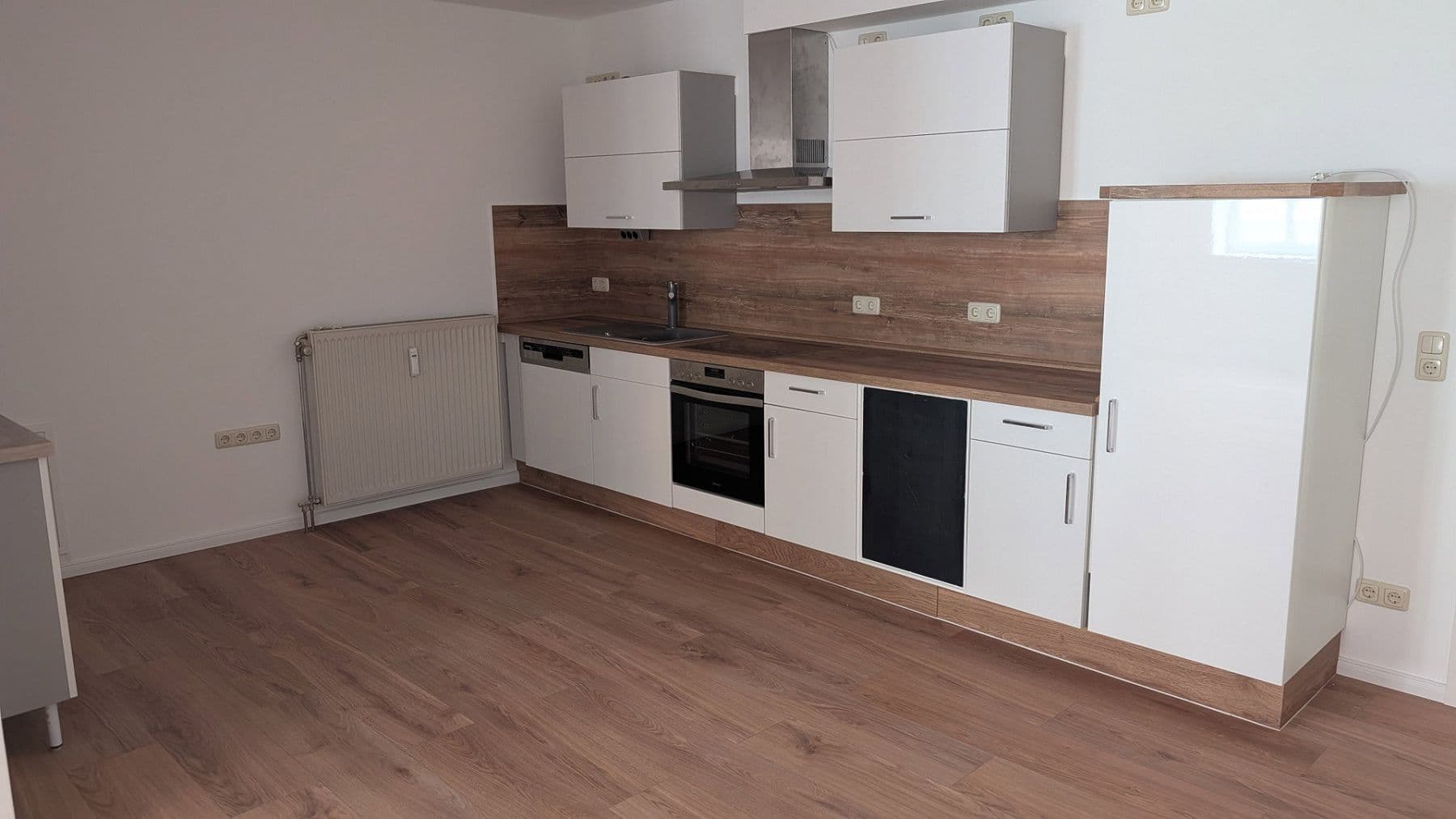 Pronájem bytu 3+1 85 m², Tribseer Straße 10, Stralsund, Mecklenburg-Vorpommern Pronájem bytu 3+1 85 m², Tribseer Straße 10, Stralsund, Mecklenburg-Vorpommern