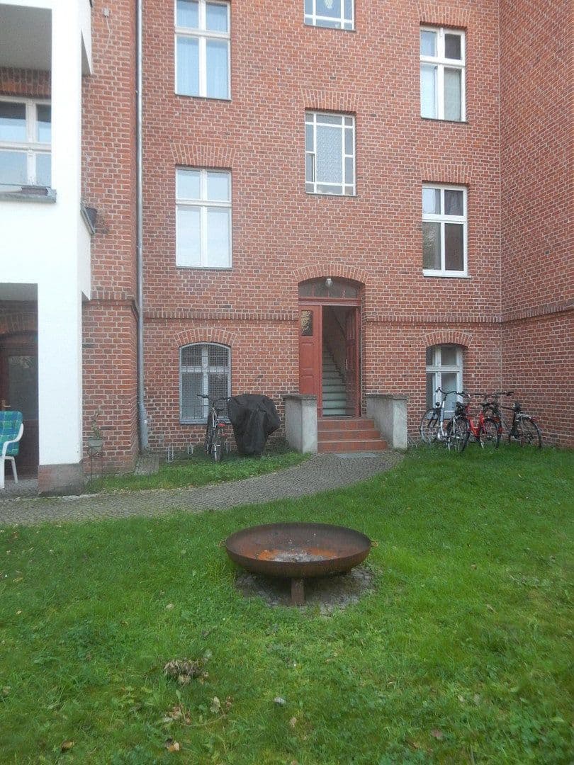 Pronájem bytu 2+1 59 m², Schenkestraße 3, Karlshorst, Berlín Pronájem bytu 2+1 59 m², Schenkestraße 3, Karlshorst, Berlín