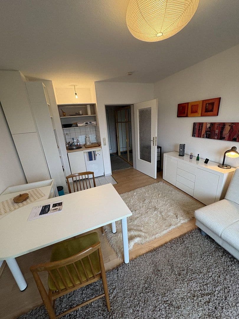 Pronájem bytu 1+1 26 m², Essen, Severní Porýní-Vestfálsko Pronájem bytu 1+1 26 m², Essen, Severní Porýní-Vestfálsko