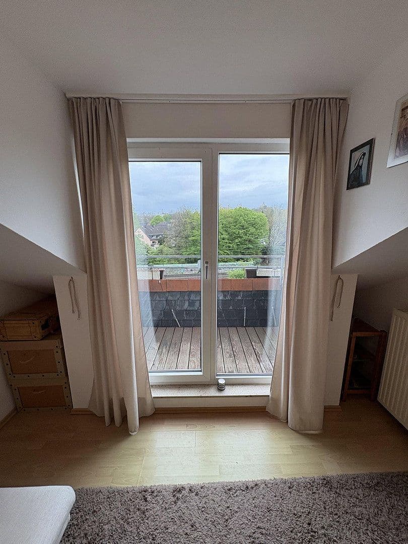 Pronájem bytu 1+1 26 m², Essen, Severní Porýní-Vestfálsko Pronájem bytu 1+1 26 m², Essen, Severní Porýní-Vestfálsko