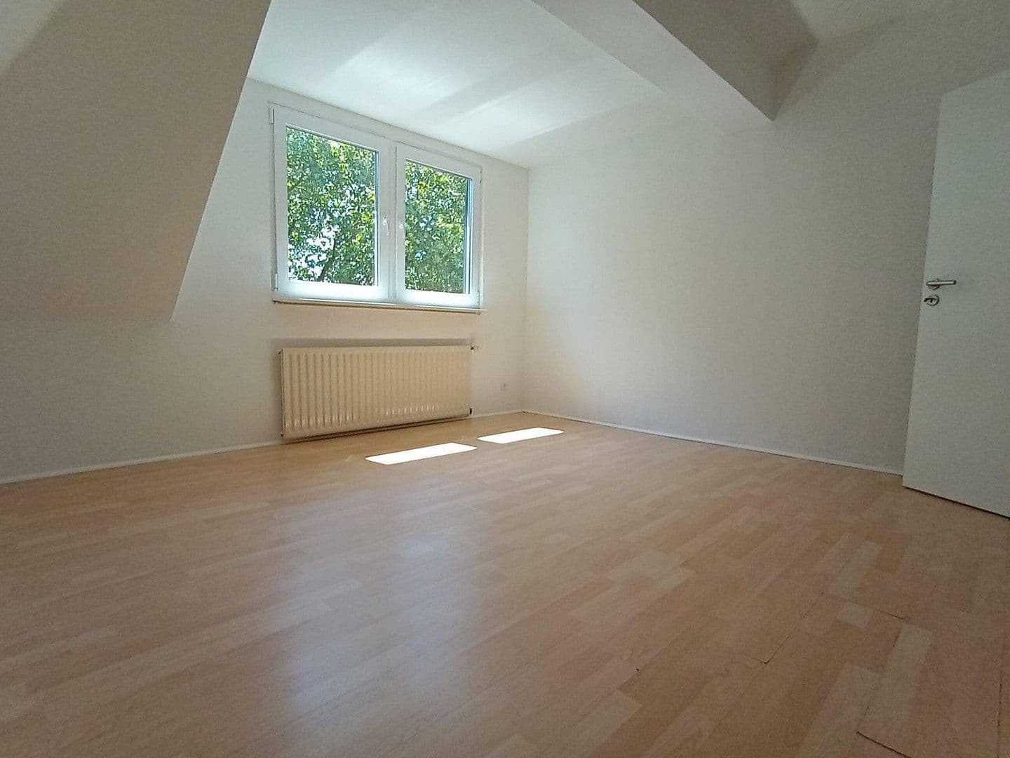 Pronájem bytu 3+1 70 m², Helmholtzplatz 5, Essen, Severní Porýní-Vestfálsko Pronájem bytu 3+1 70 m², Helmholtzplatz 5, Essen, Severní Porýní-Vestfálsko