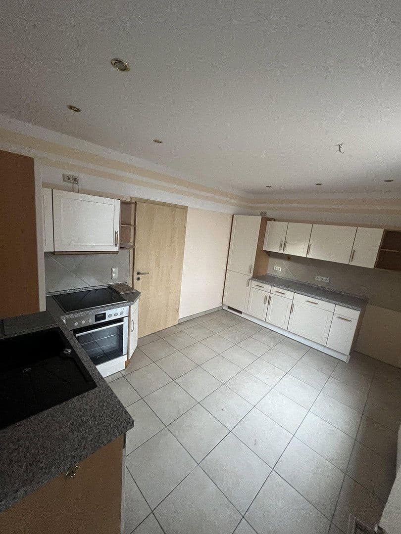 Pronájem bytu 2+1 81 m², Pechauer Str. 1, Magdeburg, Sasko-Anhaltsko Pronájem bytu 2+1 81 m², Pechauer Str. 1, Magdeburg, Sasko-Anhaltsko