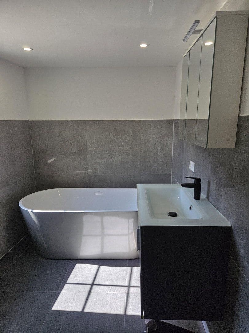 Prodej domu 283 m², pozemek 432 m², Schirgiswalde-Kirschau, Sasko Prodej domu 283 m², pozemek 432 m², Schirgiswalde-Kirschau, Sasko