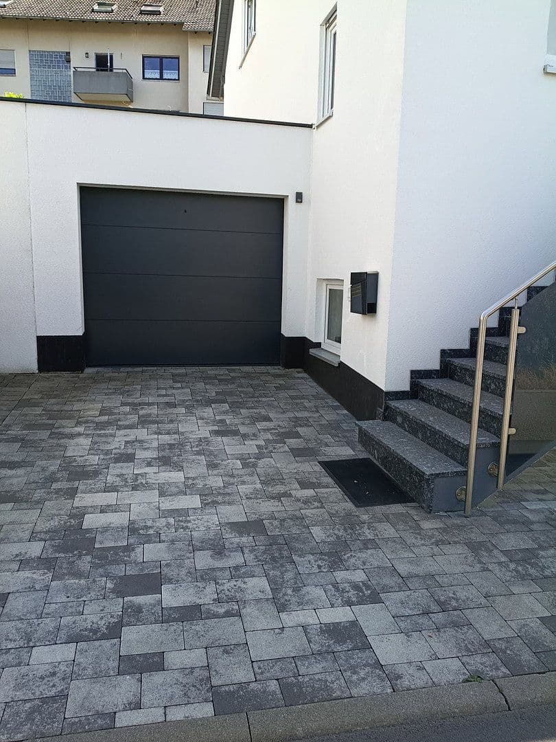 Prodej domu 124 m², pozemek 260 m², Öhringen, Bádensko-Württembersko Prodej domu 124 m², pozemek 260 m², Öhringen, Bádensko-Württembersko