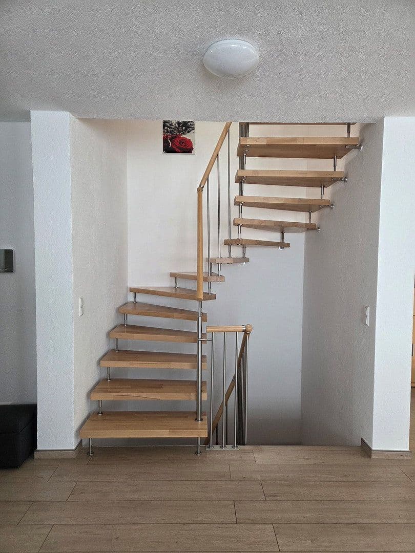 Prodej domu 124 m², pozemek 260 m², Öhringen, Bádensko-Württembersko Prodej domu 124 m², pozemek 260 m², Öhringen, Bádensko-Württembersko