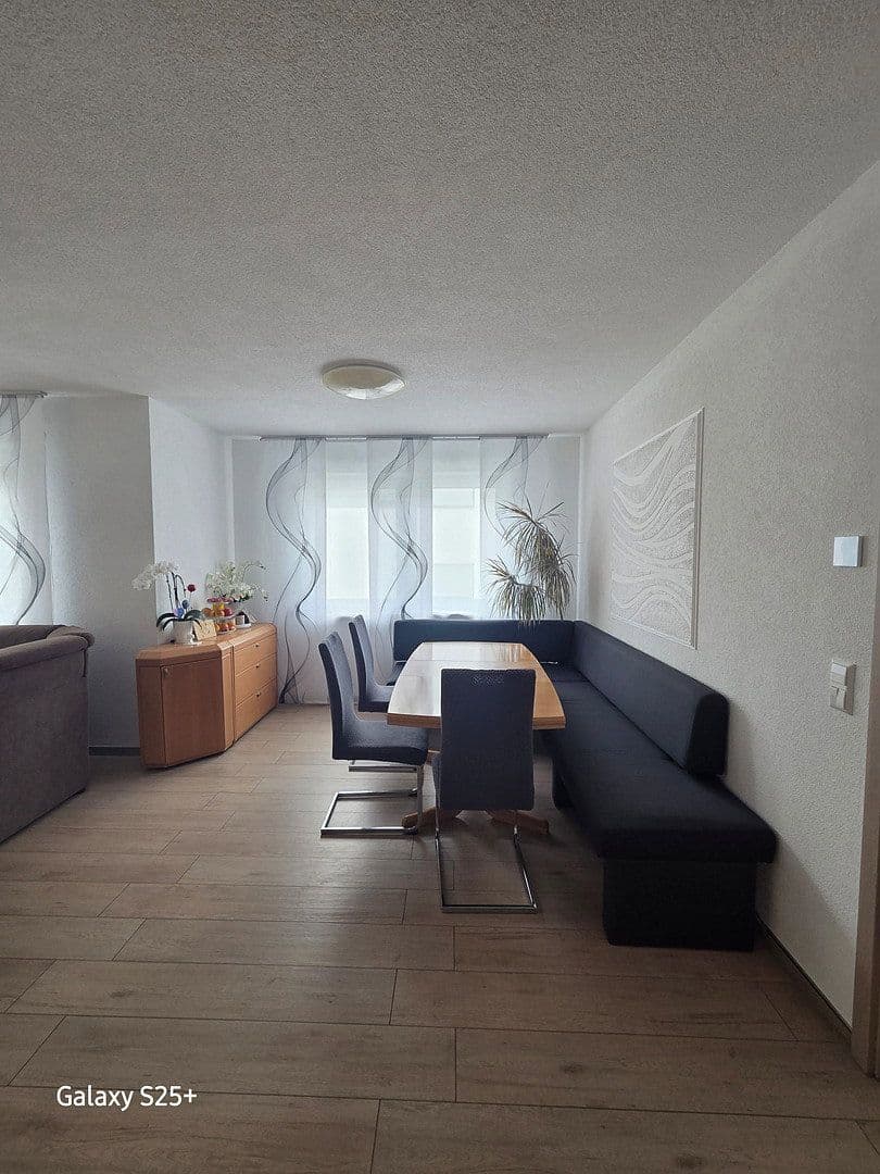 Prodej domu 124 m², pozemek 260 m², Öhringen, Bádensko-Württembersko Prodej domu 124 m², pozemek 260 m², Öhringen, Bádensko-Württembersko