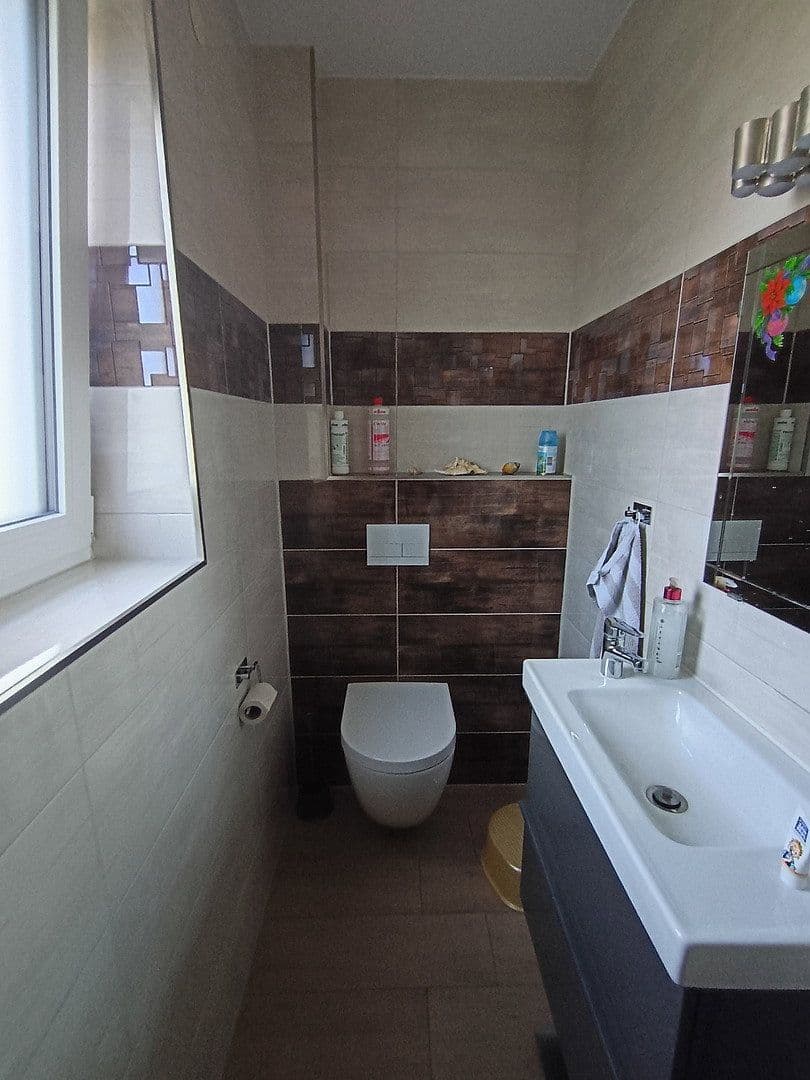 Prodej domu 124 m², pozemek 260 m², Öhringen, Bádensko-Württembersko Prodej domu 124 m², pozemek 260 m², Öhringen, Bádensko-Württembersko