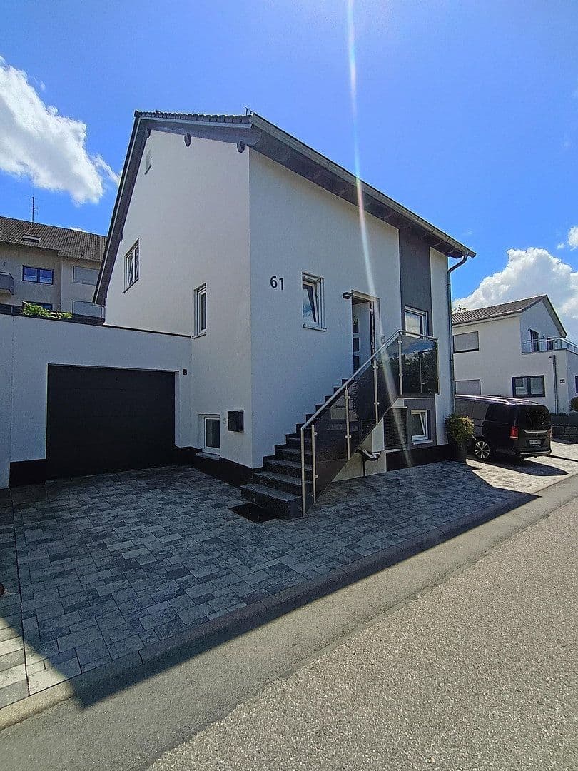 Prodej domu 124 m², pozemek 260 m², Öhringen, Bádensko-Württembersko Prodej domu 124 m², pozemek 260 m², Öhringen, Bádensko-Württembersko