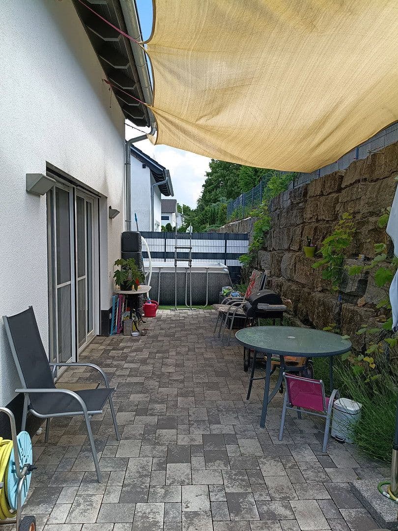 Prodej domu 124 m², pozemek 260 m², Öhringen, Bádensko-Württembersko Prodej domu 124 m², pozemek 260 m², Öhringen, Bádensko-Württembersko