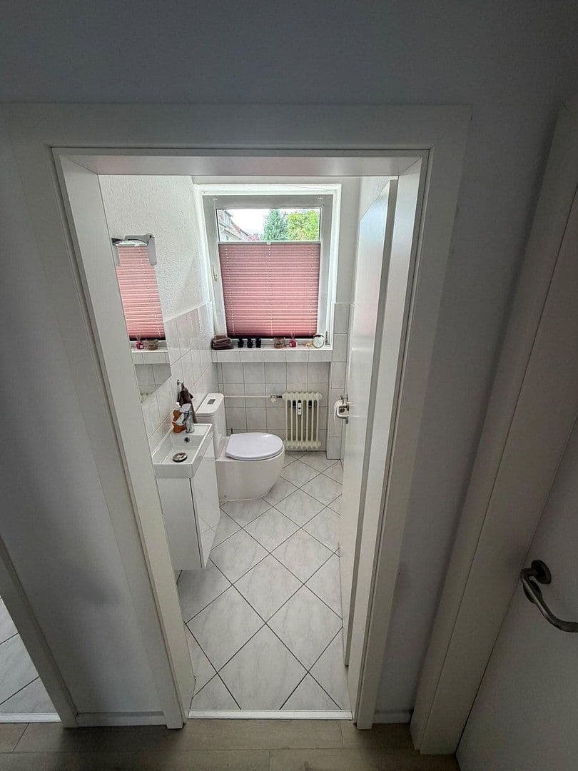 Pronájem bytu 3+1 78 m², Stettiner Str. 2, Horn-Bad Meinberg, Severní Porýní-Vestfálsko Pronájem bytu 3+1 78 m², Stettiner Str. 2, Horn-Bad Meinberg, Severní Porýní-Vestfálsko