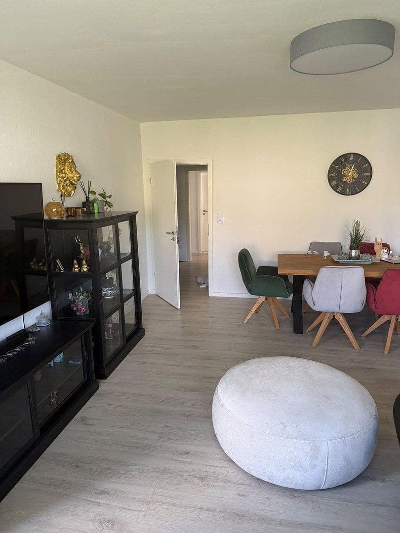 Pronájem bytu 3+1 78 m², Stettiner Str. 2, Horn-Bad Meinberg, Severní Porýní-Vestfálsko Pronájem bytu 3+1 78 m², Stettiner Str. 2, Horn-Bad Meinberg, Severní Porýní-Vestfálsko