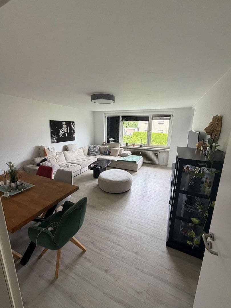 Pronájem bytu 3+1 78 m², Stettiner Str. 2, Horn-Bad Meinberg, Severní Porýní-Vestfálsko Pronájem bytu 3+1 78 m², Stettiner Str. 2, Horn-Bad Meinberg, Severní Porýní-Vestfálsko
