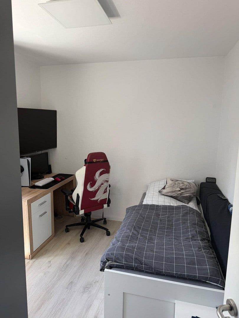 Pronájem bytu 3+1 78 m², Stettiner Str. 2, Horn-Bad Meinberg, Severní Porýní-Vestfálsko Pronájem bytu 3+1 78 m², Stettiner Str. 2, Horn-Bad Meinberg, Severní Porýní-Vestfálsko