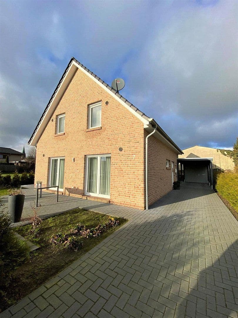 Pronájem domu 127 m², pozemek 466 m², Emstek, Dolní Sasko Pronájem domu 127 m², pozemek 466 m², Emstek, Dolní Sasko
