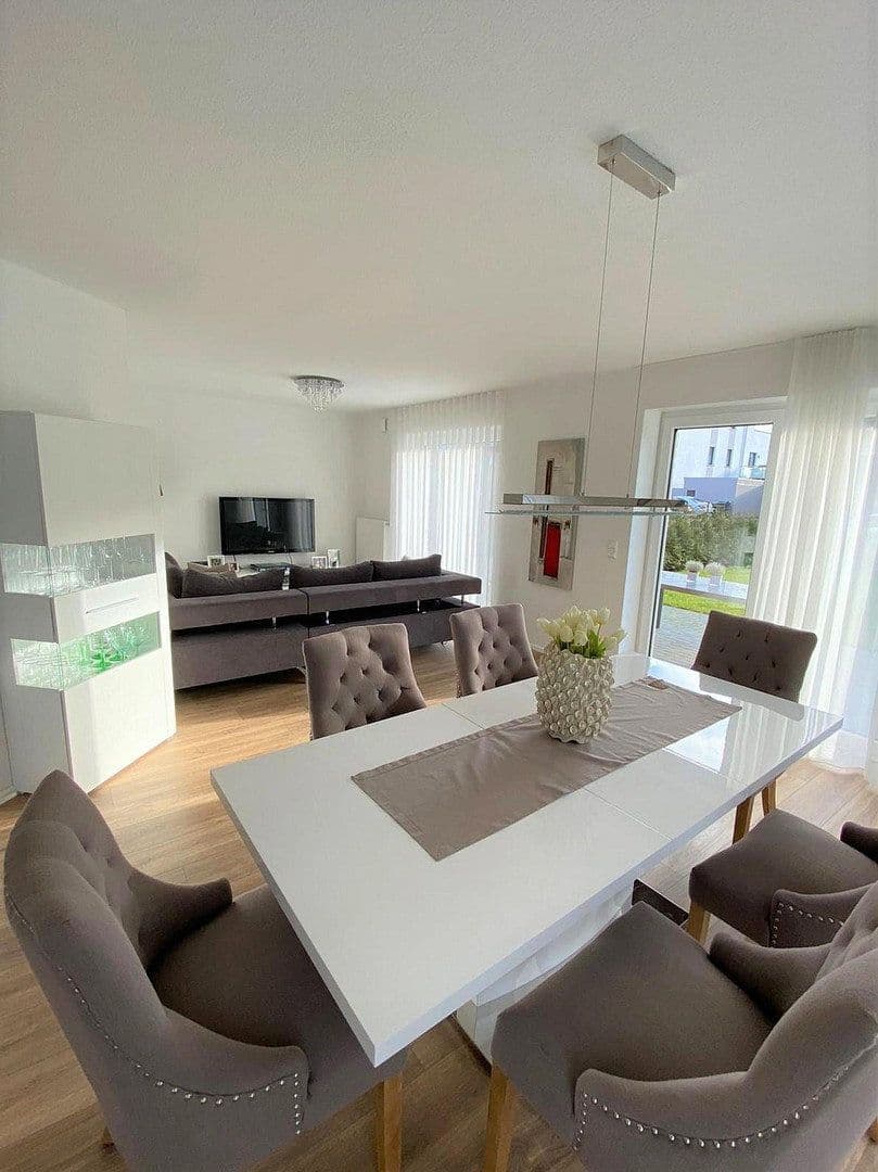 Pronájem domu 127 m², pozemek 466 m², Emstek, Dolní Sasko Pronájem domu 127 m², pozemek 466 m², Emstek, Dolní Sasko