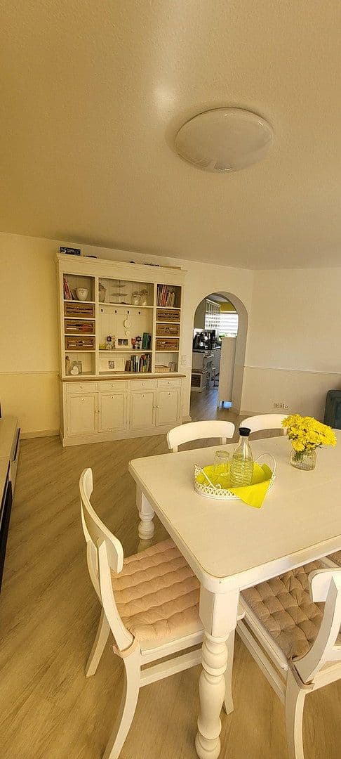 Prodej bytu 3+1 83 m², Aalenerstraße 24, Leonberg, Bádensko-Württembersko Prodej bytu 3+1 83 m², Aalenerstraße 24, Leonberg, Bádensko-Württembersko