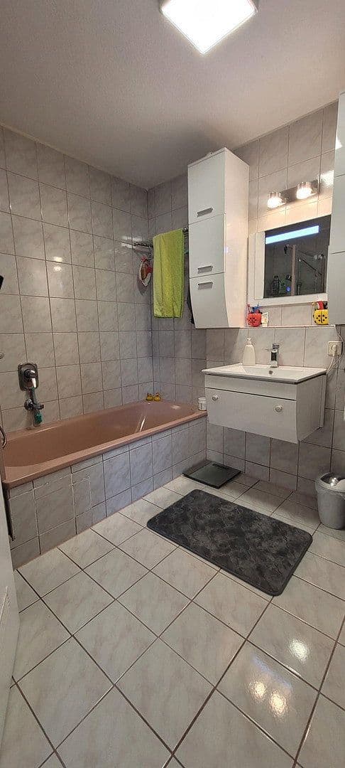 Prodej bytu 3+1 83 m², Aalenerstraße 24, Leonberg, Bádensko-Württembersko Prodej bytu 3+1 83 m², Aalenerstraße 24, Leonberg, Bádensko-Württembersko