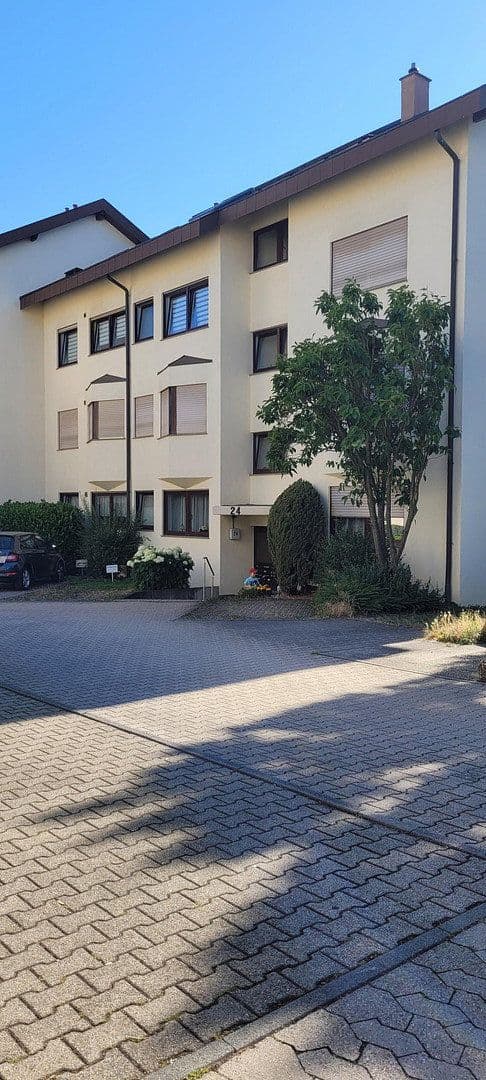 Prodej bytu 3+1 83 m², Aalenerstraße 24, Leonberg, Bádensko-Württembersko Prodej bytu 3+1 83 m², Aalenerstraße 24, Leonberg, Bádensko-Württembersko
