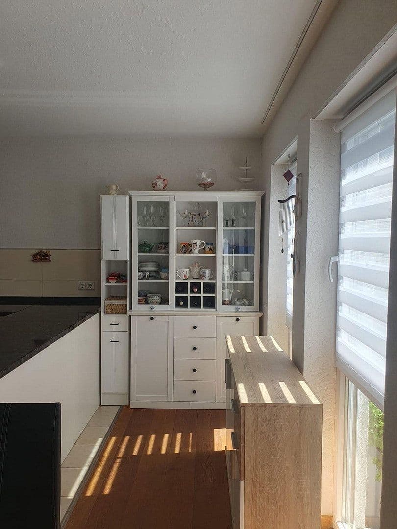 Prodej bytu 4+1 104 m², Albrecht-Dürer-Straße 15, Wiesbaden, Hessen Prodej bytu 4+1 104 m², Albrecht-Dürer-Straße 15, Wiesbaden, Hessen