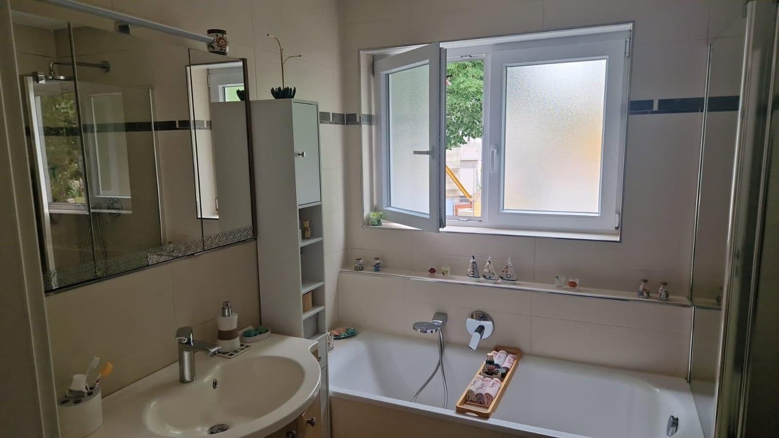 Prodej bytu 4+1 104 m², Albrecht-Dürer-Straße 15, Wiesbaden, Hessen Prodej bytu 4+1 104 m², Albrecht-Dürer-Straße 15, Wiesbaden, Hessen